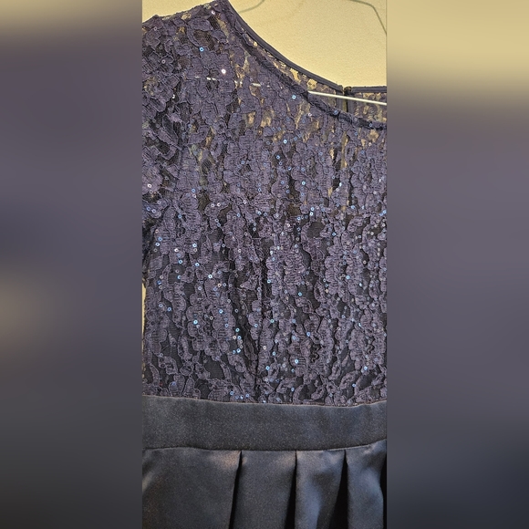 Junior Dress - Picture 6 of 9